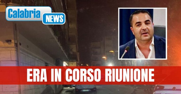 Reggio Calabria, colpi di pistola contro la vetrata della segreteria del deputato Francesco Cannizzaro di Forza Italia