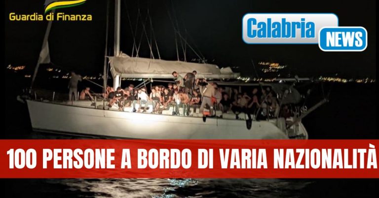 Nella notte intercettata un’imbarcazione a vela carica di migranti a sud di Roccella Jonica