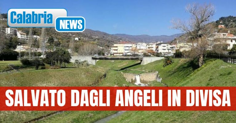 Lamezia, tenta di buttarsi dal ponte del parco fluviale ‘Mastroianni’: telefonata al 113 allerta i soccorsi