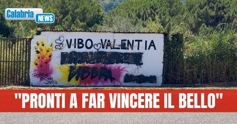 Imbrattato il murales dedicato ai Carabinieri a Vibo Marina