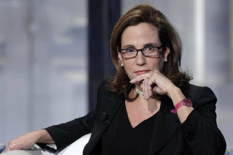 Covid Italia, Ilaria Capua: “Virus non andrà via, in inverno andrà rimessa mascherina”