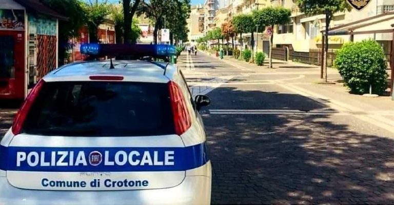 Crotone, anziano investito lungo Viale Gramsci muore appena arrivato in ospedale