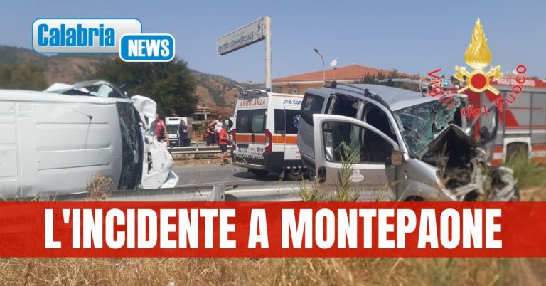 FOTO-Violento impatto sulla SS 106 nel Catanzarese: Tre feriti, uno portato in ospedale con elisoccorso