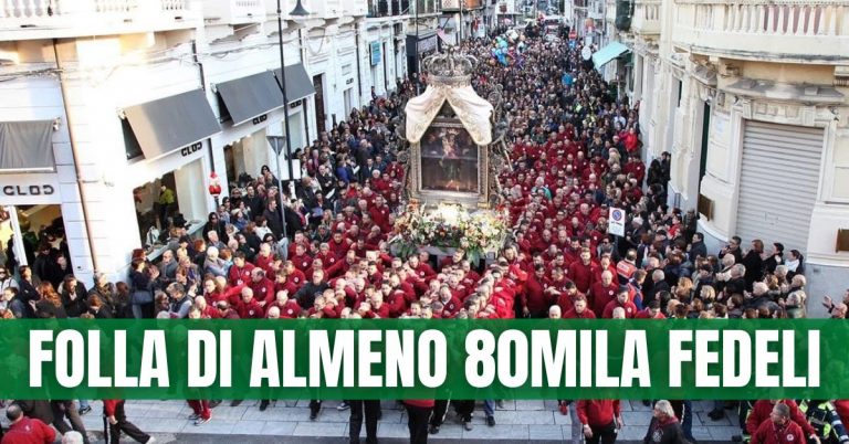Reggio Calabria, processione della Madonna della Consolazione. Con centinaia di portatori ha lasciato Basilica Eremo