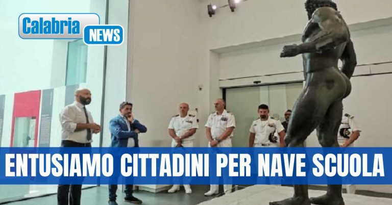 50/mo ritrovamento Bronzi Riace: equipaggio della ‘Vespucci’ in visita a Museo archeologico nazionale