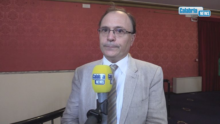 VIDEO-Lamezia, si apre il sipario sulla nuova stagione teatrale di AMA Calabria