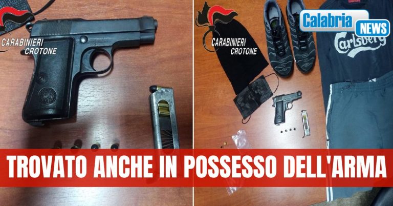 VIDEO-Perde ai videopoker ma poi spara diversi colpi di pistola contro le macchinette: arrestato 37enne nel Crotonese