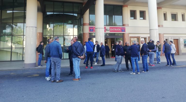 Prefetto di Crotone precetta lavoratori dell’autolinee Romano. Dipendenti “preoccupati nostro futuro”