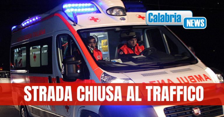 Auto in transito investe pedone sulla statale 106 Jonica nel comune di Capolezzati