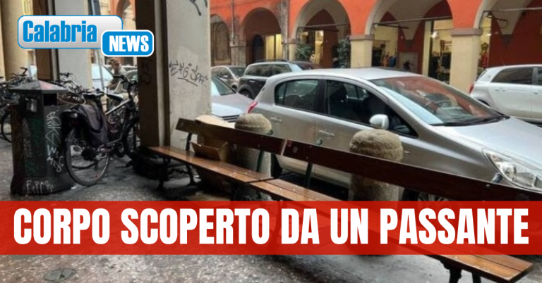 Bologna, clochard 75enne originario di Crotone trovato morto questa mattina su una panchina