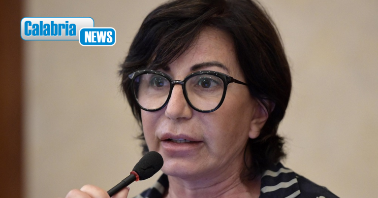 Covid Italia, Gismondo: “Ingresso virus inevitabile ma controlli da Cina necessari”