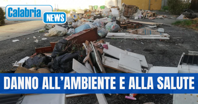 VIDEO-Melito di Porto Salvo, Asp conferma: discarica abusiva rifiuti pericolosi e non dentro la struttura sportiva