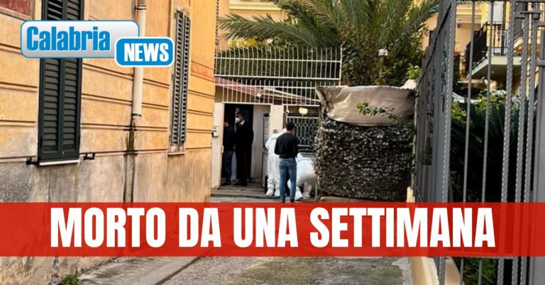 Reggio Calabria, 39enne trovato cadavere all’interno della sua abitazione: indagini dei carabinieri su cause decesso