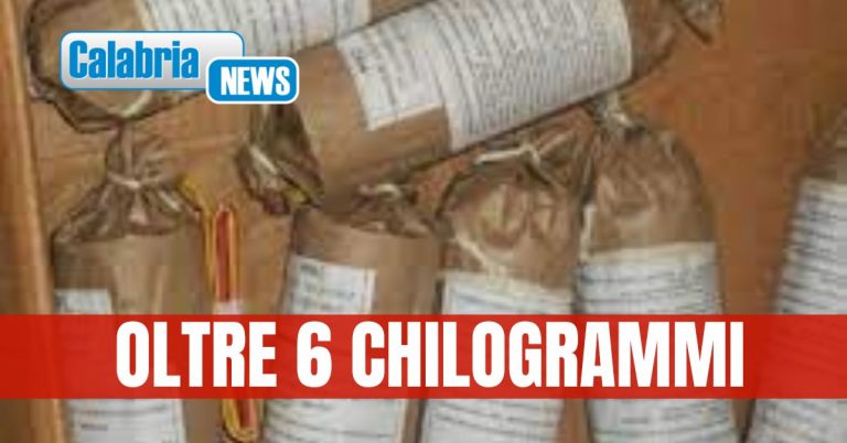 Materiale pirotecnico senza licenza in casa: denunciato uomo nel Vibonese