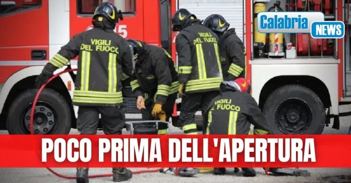 Incendio negozio Corigliano- Rossano