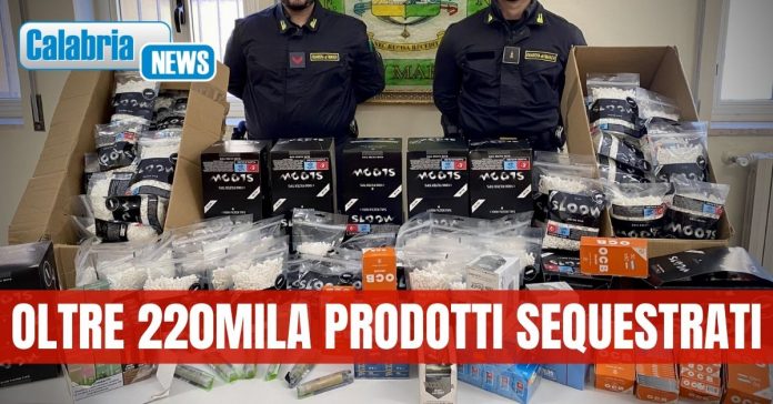 maxi sequestro di sigarette elettroniche