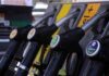 Carburanti, prezzi oggi in calo: sale solo la benzina in autostrada