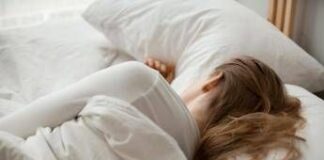 Insonnia frena i neuroni e rallenta il cervello, lo studio