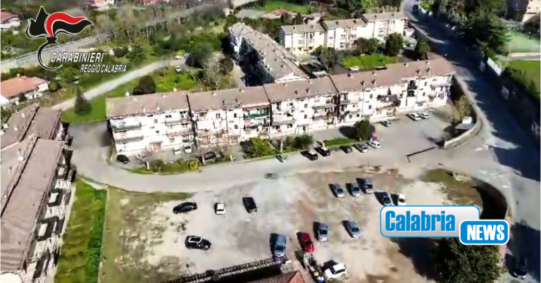 VIDEO-Occupazione abusiva alloggi popolari, 52 denunciati a Polistena. Controlli su oltre 300 immobili