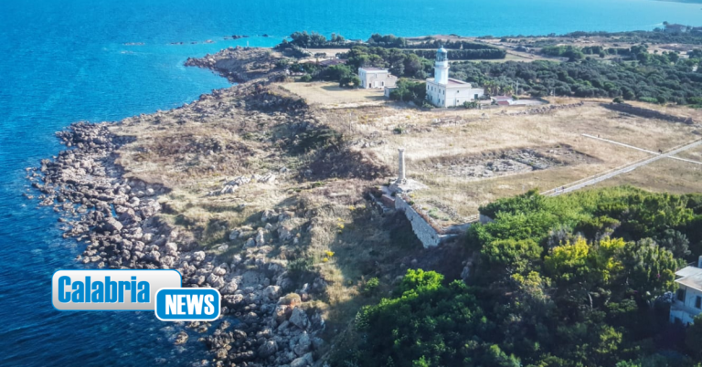 Crotone, Italia Nostra: “Abbattere i manufatti abusivi nell’area di Capo Colonna”