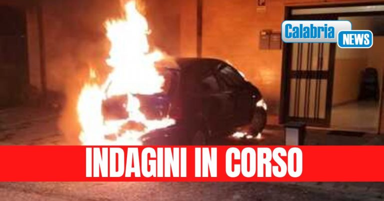 Intimidazione ad avvocato nel Cosentino: incendiata la sua auto