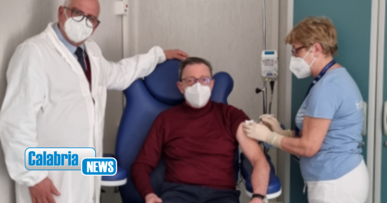 Vaccino contro il melanoma, prima dose italiana all’Istituto dei tumori ‘Pascale’ di Napoli