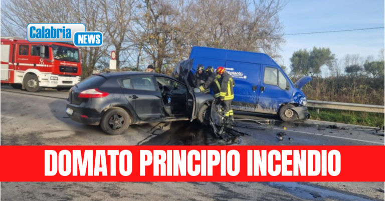 Nel Vibonese auto si scontra con un furgone: paura per mamma e figlia