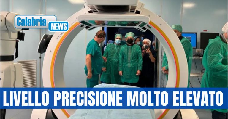 Cosenza, l’’Unical installa all’Annunziata un braccio robotico per la neurochirurgia