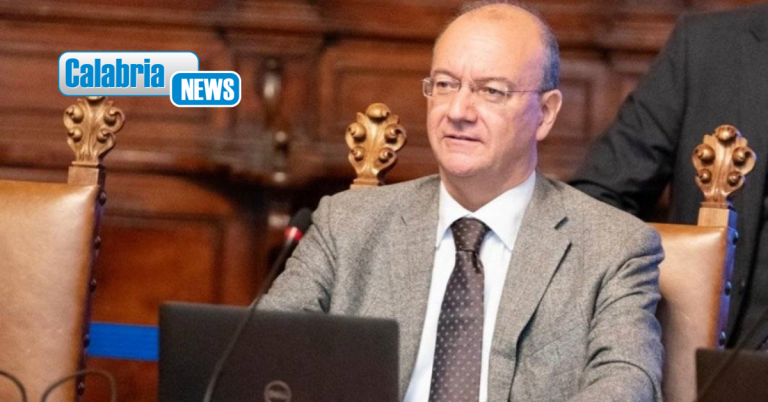 Riforma istituti tecnici e professionali, il ministro Valditara interviene alla conferenza in Regione Calabria