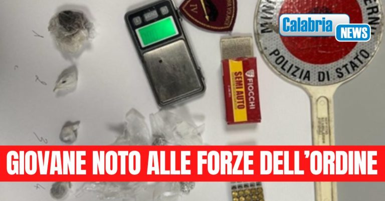 Crotone: 23enne denunciato dalla Polizia di Stato per detenzione di stupefacenti e munizioni