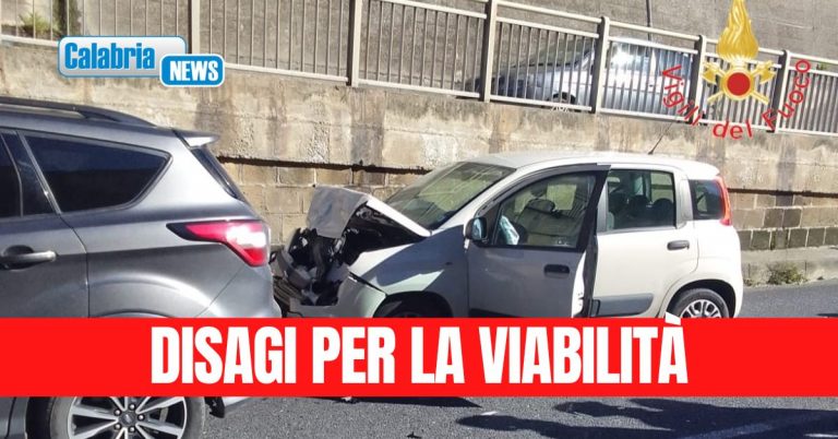 Incidente stradale a Catanzaro: 4 persone ferite