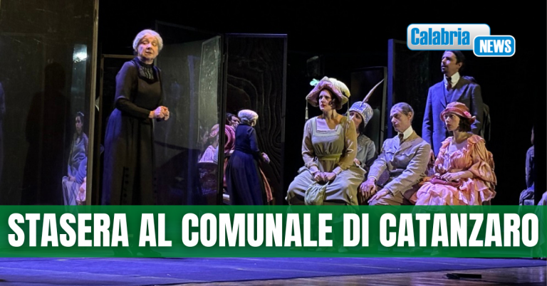 AMA Calabria, Milena Vukotic e Pino Micol incantano in “Così è (se vi pare)” di Pirandello