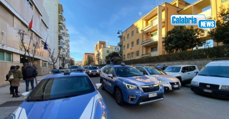 Cosenza, maltrattamenti in famiglia: divieto di avvicinamento per padre violento contro i figli