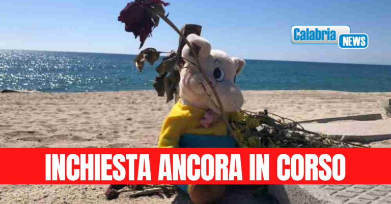 Cutro, un anno dalla strage di migranti. Nella notte tra il 25 e 26 febbraio 94 morti, 34 erano bambini