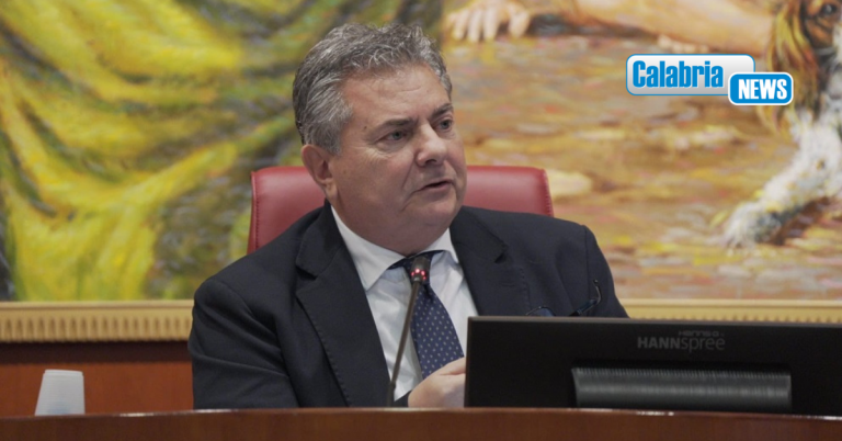 Mancuso rieletto presidente del Consiglio regionale: “Uniti per fronteggiare le sfide che ci attendono”