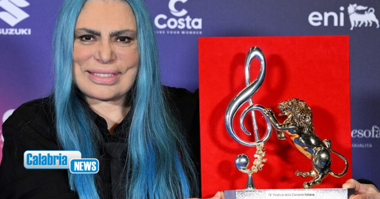 Sanremo 2024, a Loredana Bertè il “Premio della Critica” realizzato da Michele Affidato