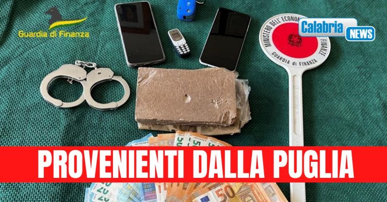 GdF Cosenza, arrestati due corrieri della droga: trasportavano mezzo chilo di eroina