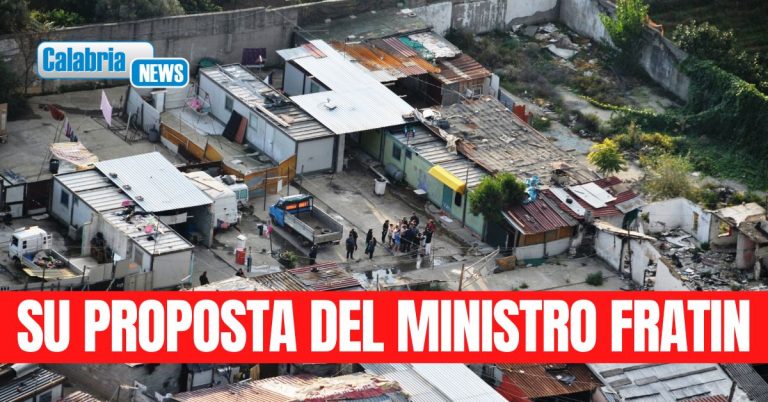 Lamezia Terme, campo rom di Scordovillo: attività di bonifica dell’area di discarica affidata al generale dei carabinieri Vadalà