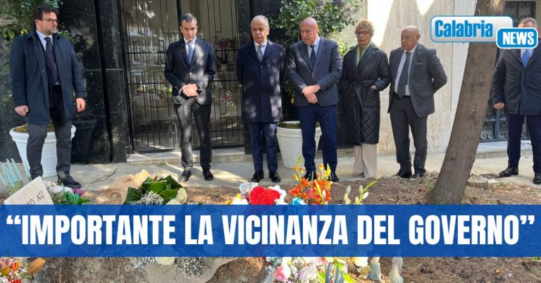 VIDEO-Strage di Cutro, Occhiuto: “grazie a Piantedosi per visita”