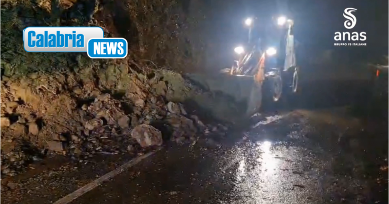 VIDEO-Anas: interventi dopo frane su SS182 “Delle Serre” tra i Comuni di Torre di Ruggiero e Chiaravalle