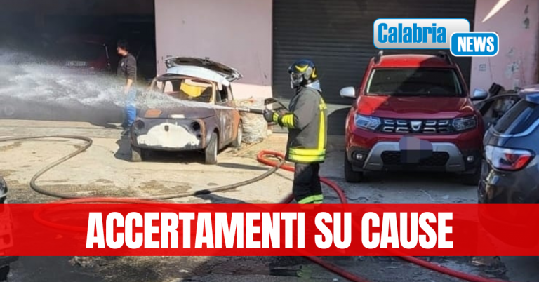 VIDEO-Catanzaro, incendio divampa in autocarrozzeria di ‘Janò Casalicchio’