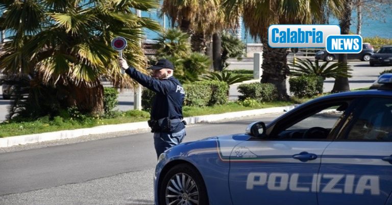 Crotone, rapina e lesioni in via Borsellino: due giovani arrestati dagli agenti della Squadra Volante