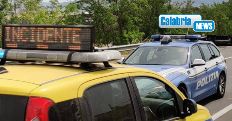 San Fili, incidente tra un motociclo e tre auto sulla statale 107: un ferito