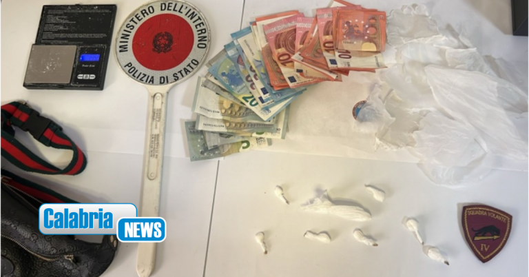 Crotone, sequestro di cocaina nel quartiere Acquabona: arrestata una donna di 35 anni