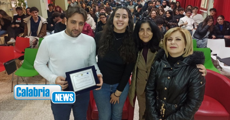 Lamezia, al Liceo “Galilei” incontro di orientamento con il dr. Corigliano per aspiranti medici