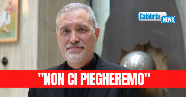 Intimidazione al vescovo di Mileto-Nicotera-Tropea Attilio Nostro: proiettile nella buca della posta