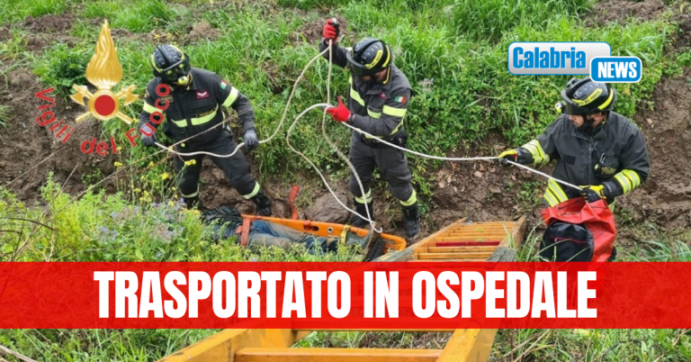 Per un guasto alla bicicletta finisce in una scarpata: ferito soccorso dai Vigili del fuoco nel Catanzarese