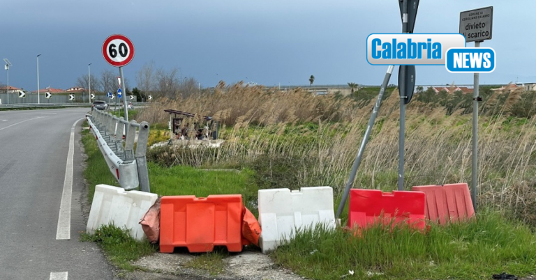 Corigliano-Rossano, sul ponte vicino svincolo per la Provinciale da 4 messi si attendono interventi*