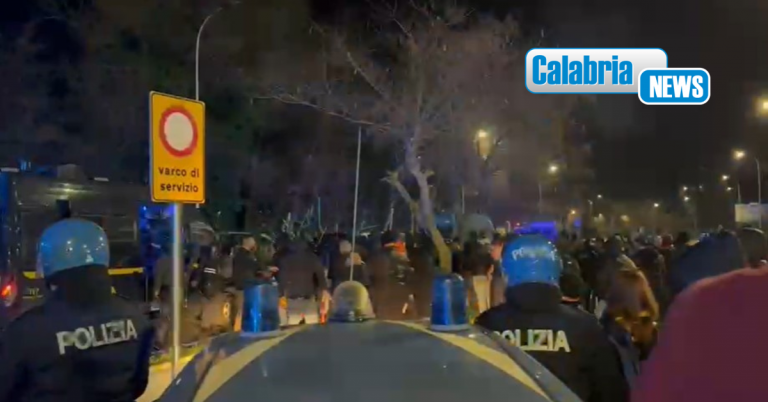 Scontri post derby: Otto tifosi del Catanzaro arrestati in flagranza differita