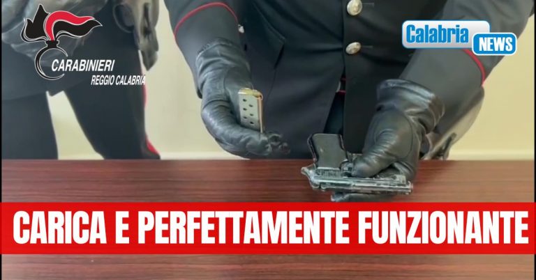 Roccella Jonica, deteneva una pistola clandestina nel ristorante: arrestato un 44enne